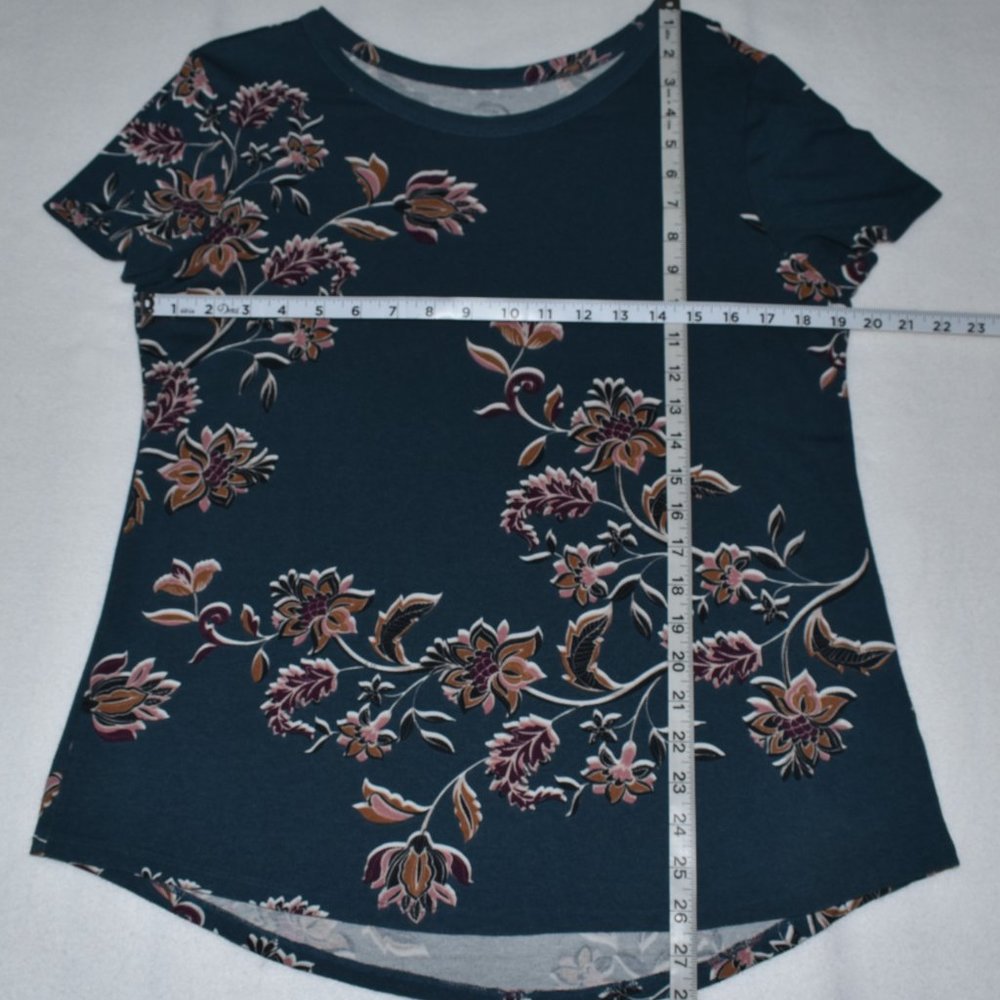 Maurice’s 24/7 Tee Top Sz S Steel Blue floral print round neck short sleeve - Picture 2 of 5